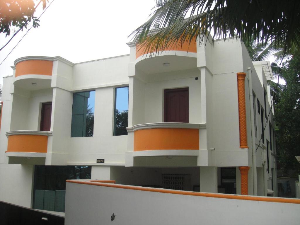 Dreams Hotel Kovalam Luaran gambar