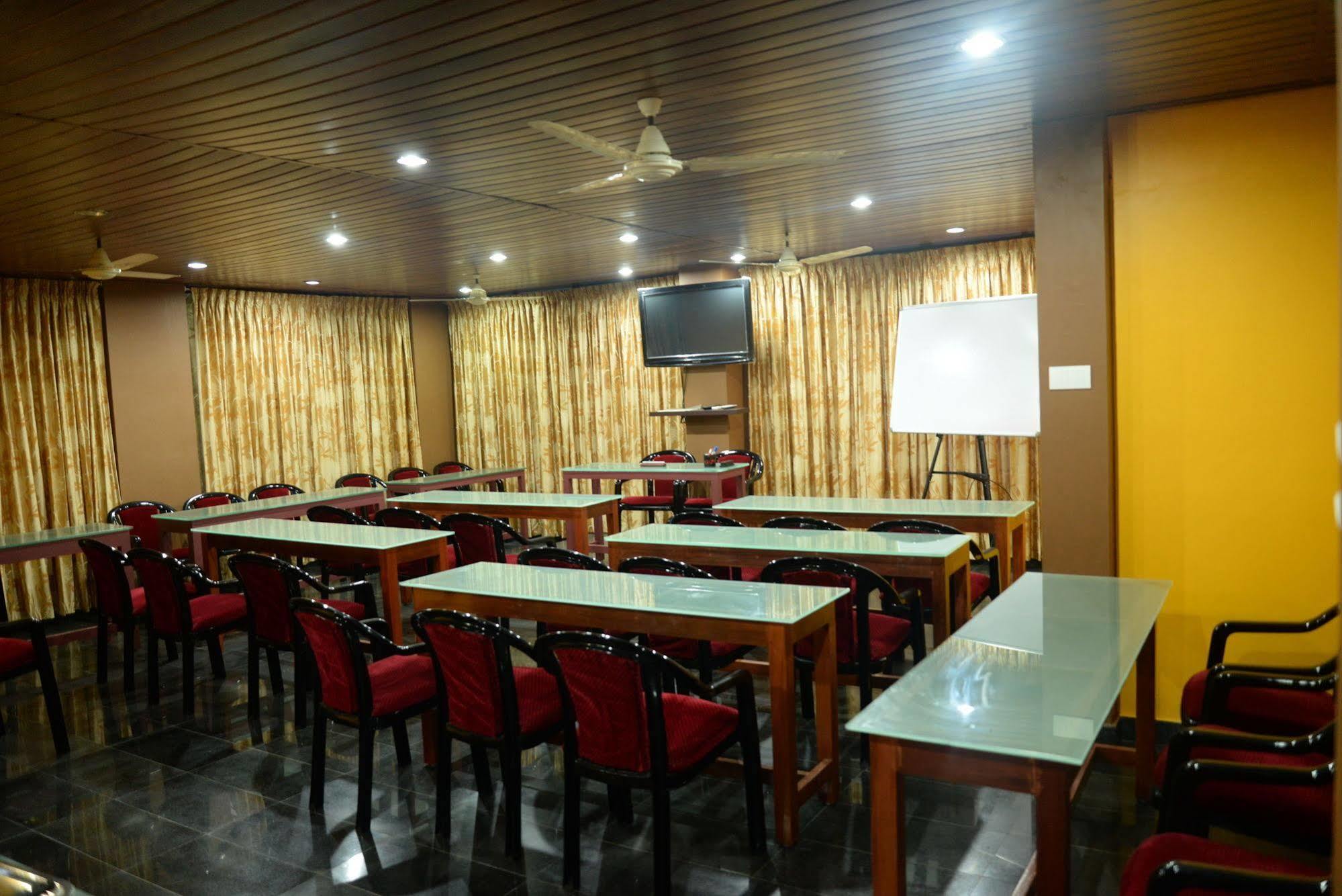 Dreams Hotel Kovalam Luaran gambar